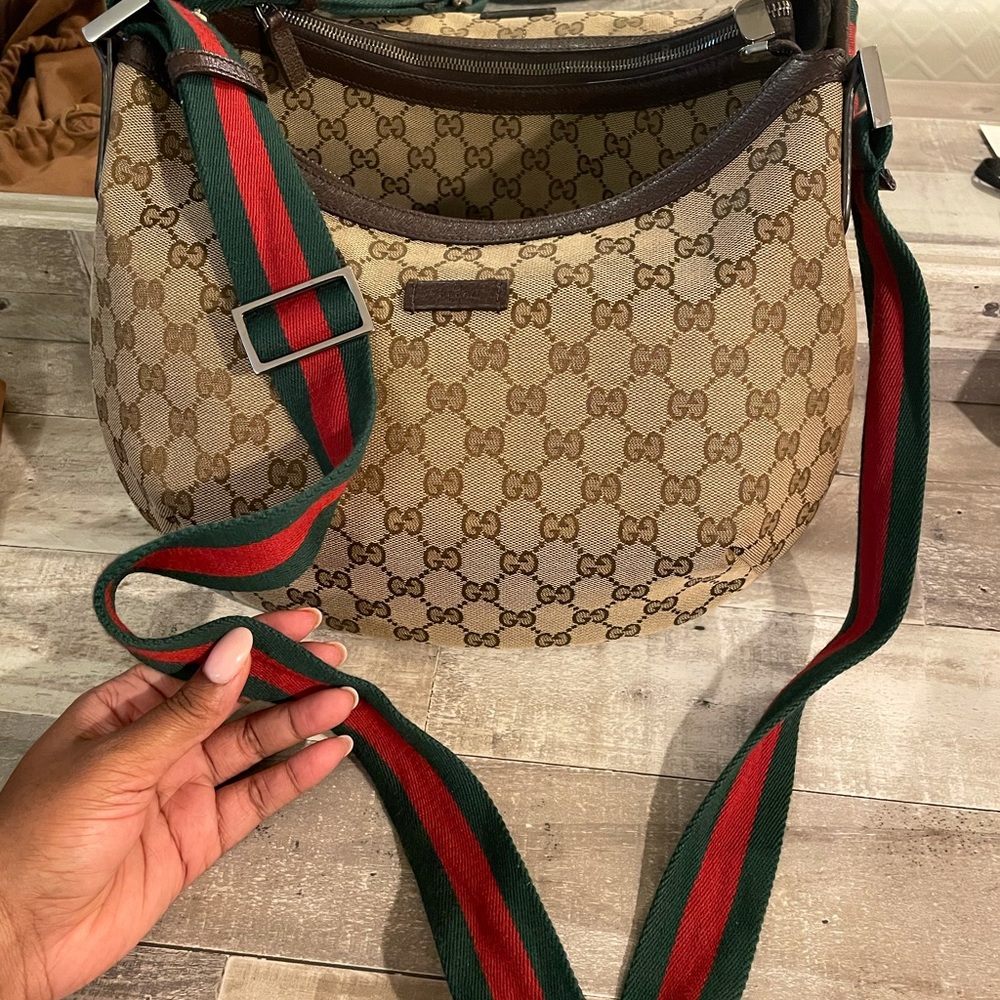 Gucci Original Canvas Messenger